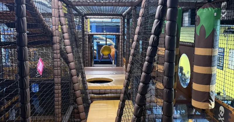 pirates landing soft play