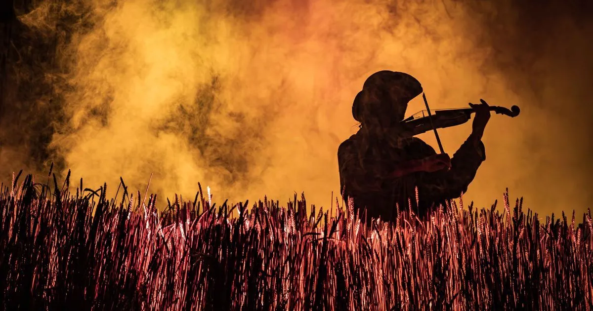 Bratwurst, Witches & A Fiddler 🎻